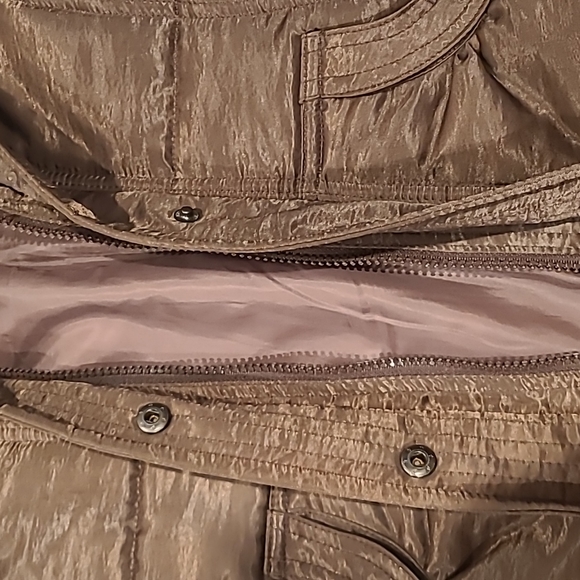 Vest - Picture 4 of 7